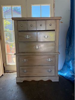Bassett Vintage Wooden Chest of Drawers