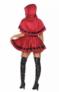 Woman’s Gothic red riding Hood