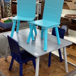 5 Pc Kid's Set Table And 4 Chairs