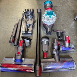 Dyson V8 Cordless Stick Vacuum Cleaner with Extra Accessories Very Clean and Good Condition