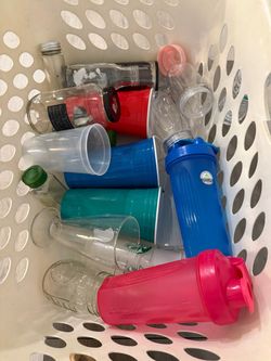 Kitchen cups various sizes