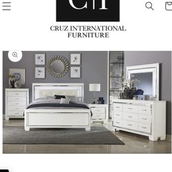 New King Bedroom Set 4 Pieces 