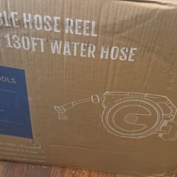 Giraffe tools retractable hose reel with 1/2 ‘’ 130ft water hose new in box never open