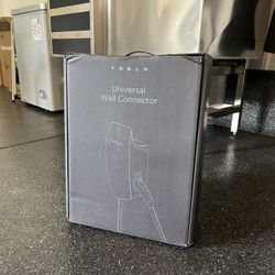 Tesla Universal Wall Connector