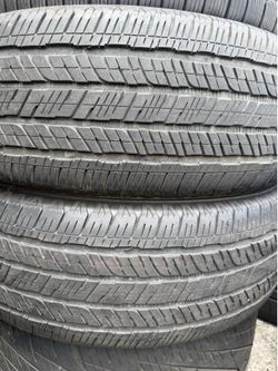 (2) 265/60R20 PAIR OF USED TIRES BRIDGETONE 70% LIFE !!