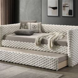 Brand New White Twin Daybed w Trundle Bed 
