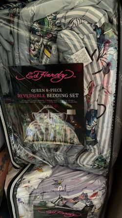 New queen size 8 piece, Ed Hardy bed set, including sheets
