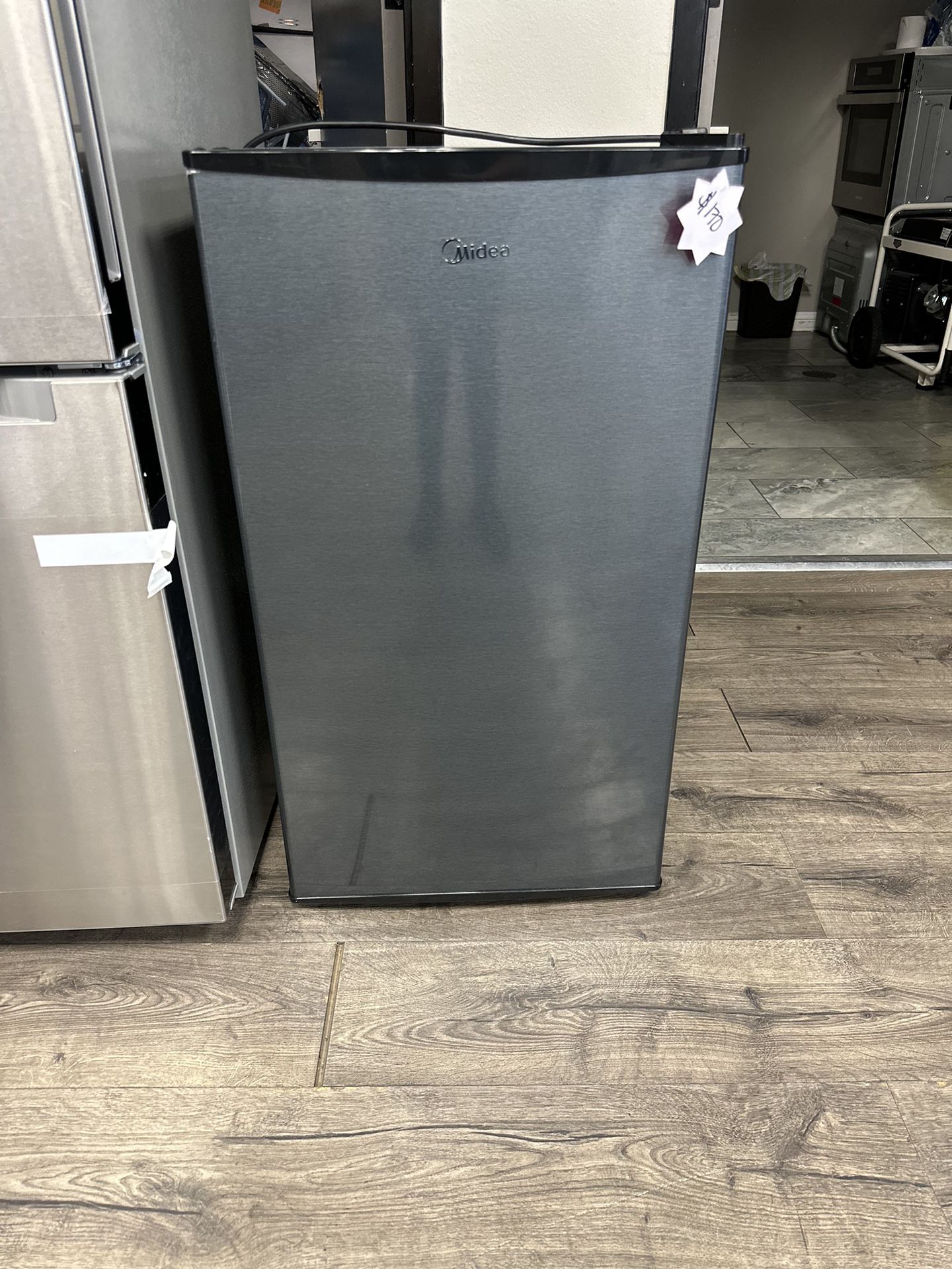 Midea Mini Fridge