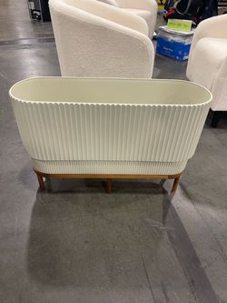 Large Modern Ribbed Planters – Cream/White