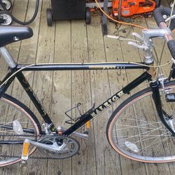 Raleigh  Pursuit  575 SL Frame 21.5 inches 54.68 cm Weels 700  1982