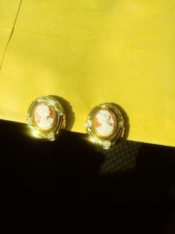 Vintage joan rivers earrings