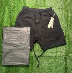 Essentials Short