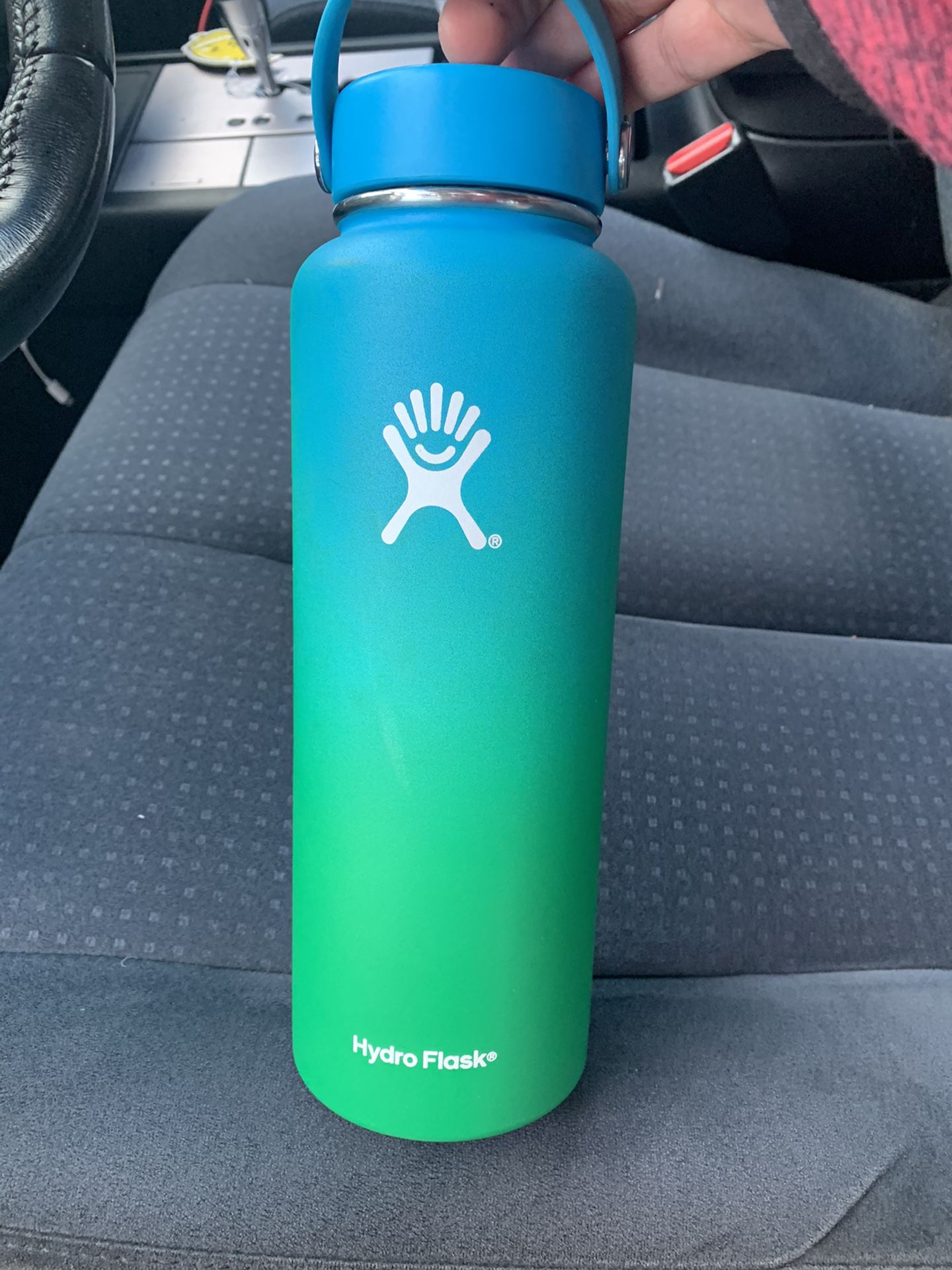 Hydro flask ombré limited edition 40oz