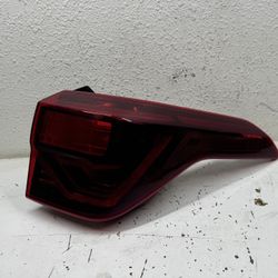 2021 2022 2023 KIA SELTOS RIGHT SIDE TAIL LIGHT OEM 92402-Q5100