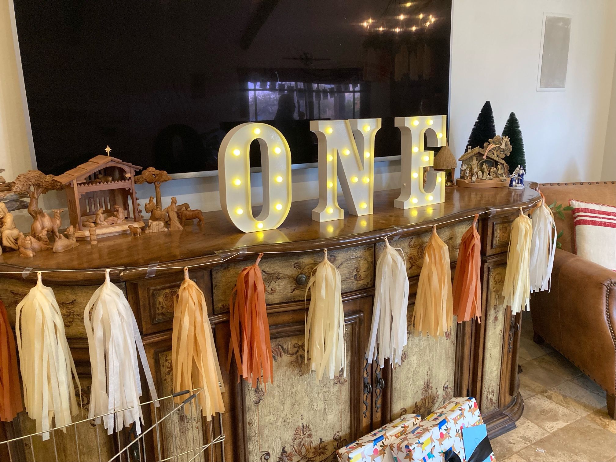 “ONE” Marquee Lights Batteries Included