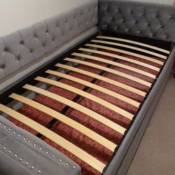 Twin Bed Without Mattress 