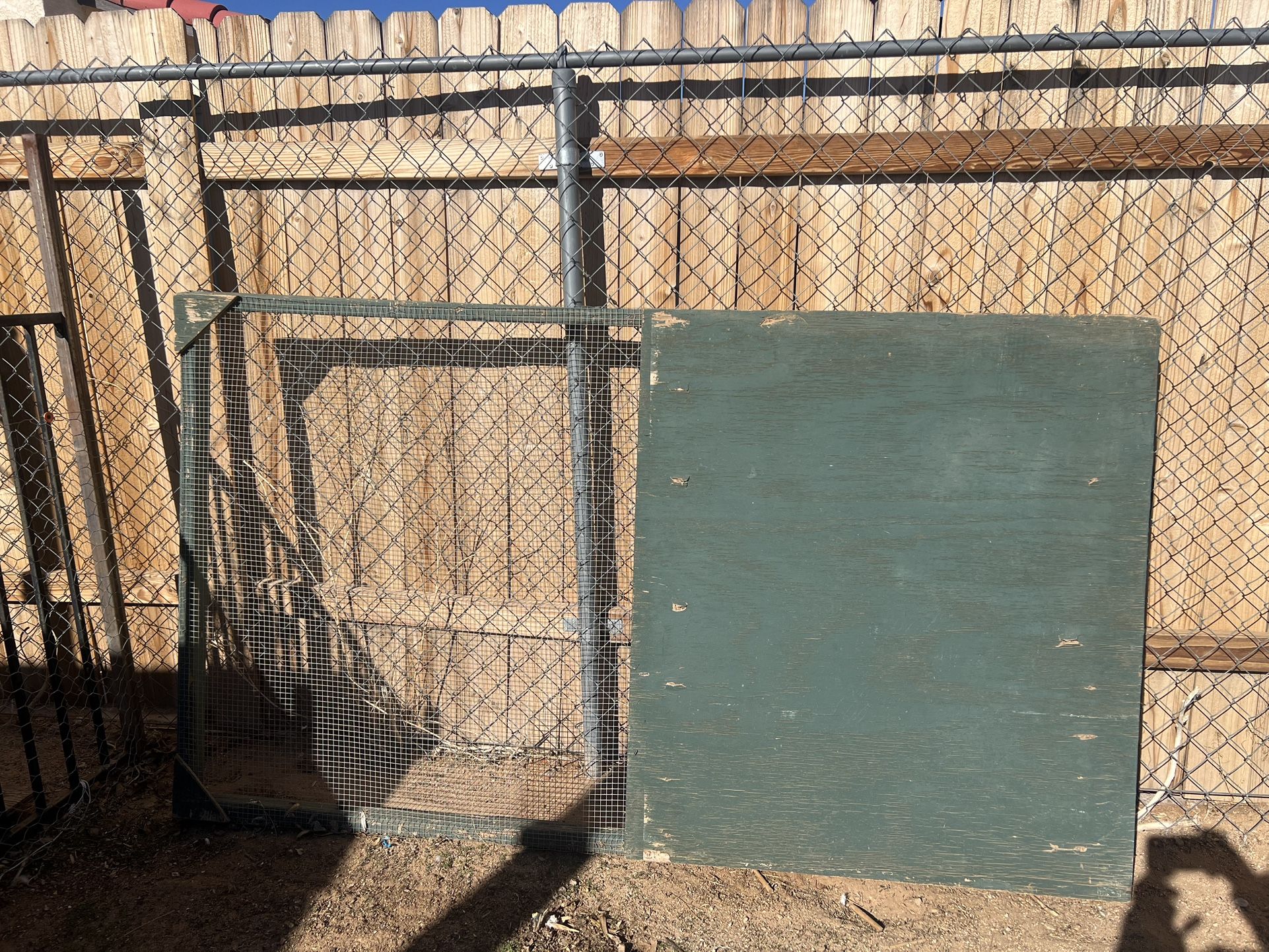 Paneles De Madera Con Malla