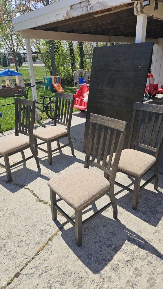 Strong Table And 4 Chairs