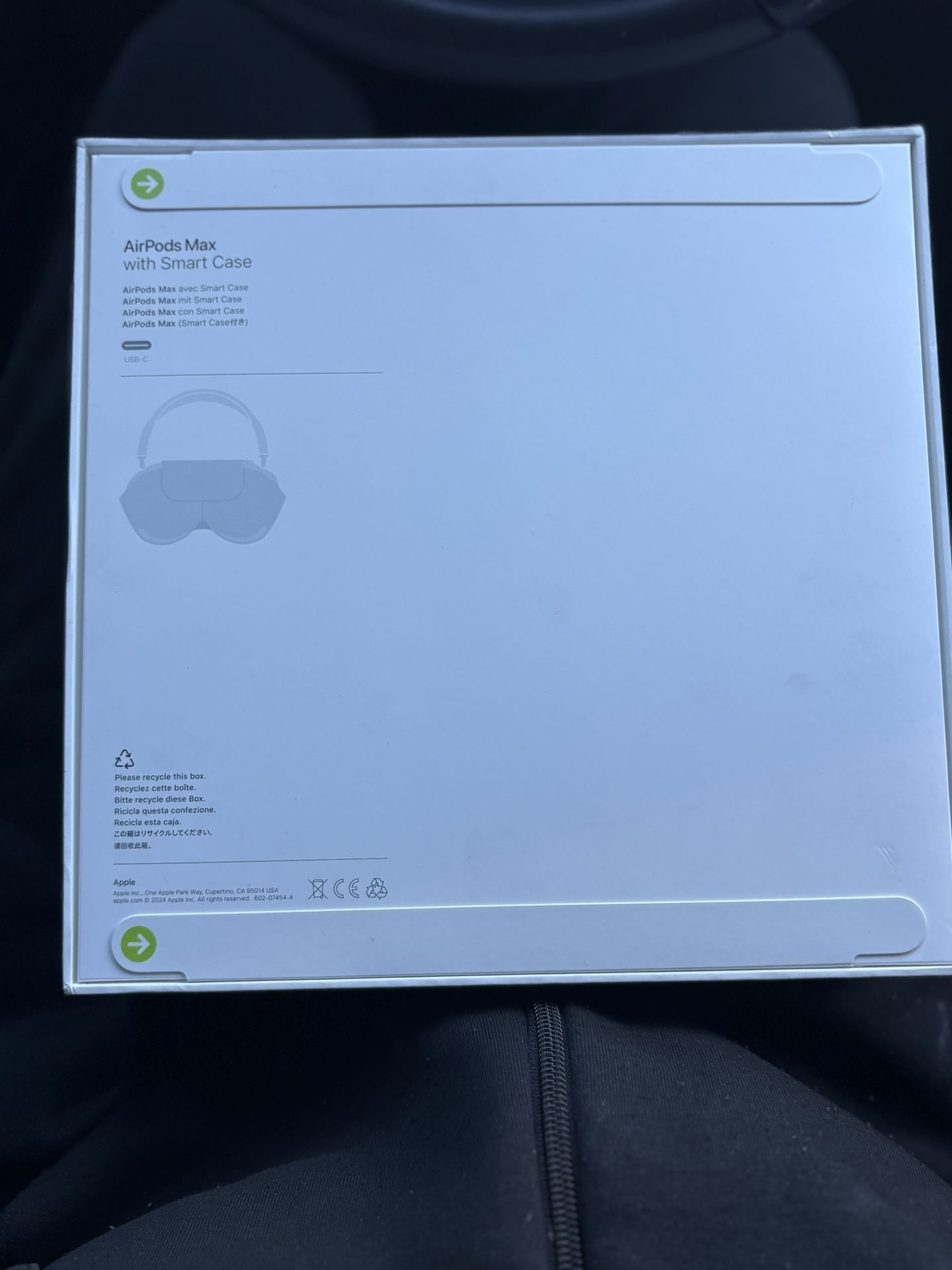 Apple air pods max brand new(USB-C) (Sealed)