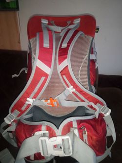 Red Hiking Backpack, "High Peak/Guide 30"