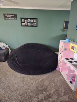Free giant crash pad
