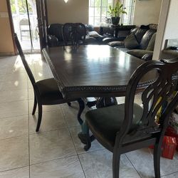 Kitchen Table/ Mesa de Cocina