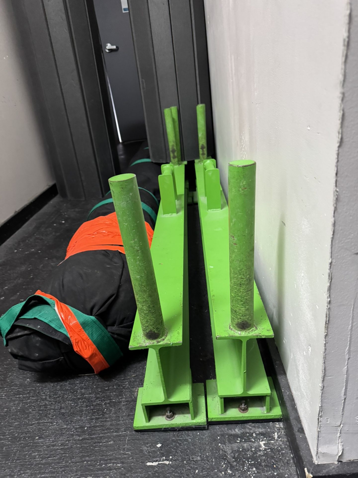 Farmer Handle Weights Strongman