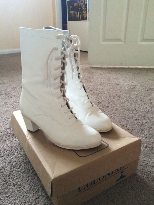 Ballet folklorico boots