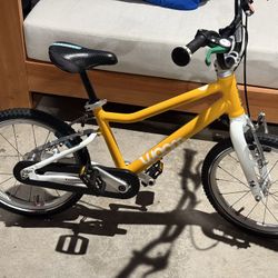 Woom 3  16 Inch Light Weight Kids Bike Newer One With Full Chain Guard