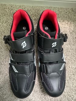 Peloton Cycling Shoes Men 44 and Women 39 New/Excellent