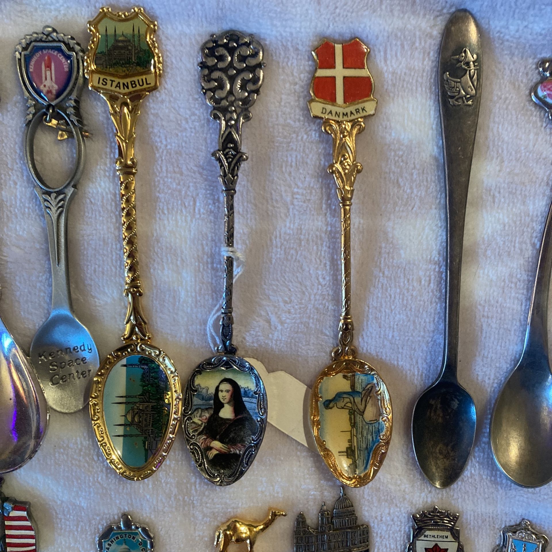 114 Collectible Spoons !!