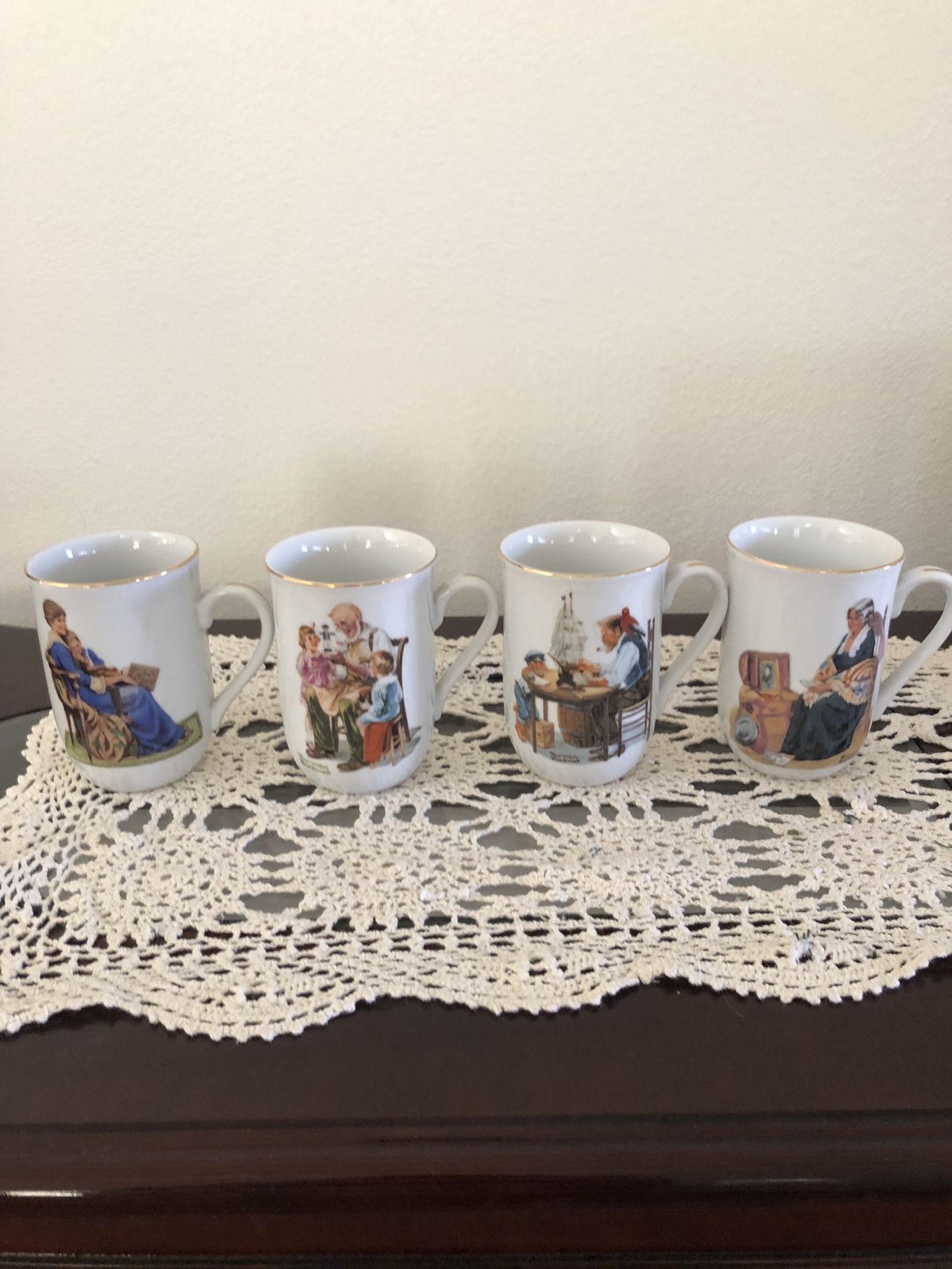Norman Rockwell Cups -8 Cups-Never Used