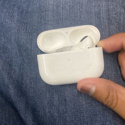 Airpod Pros 1st generation (send offers)