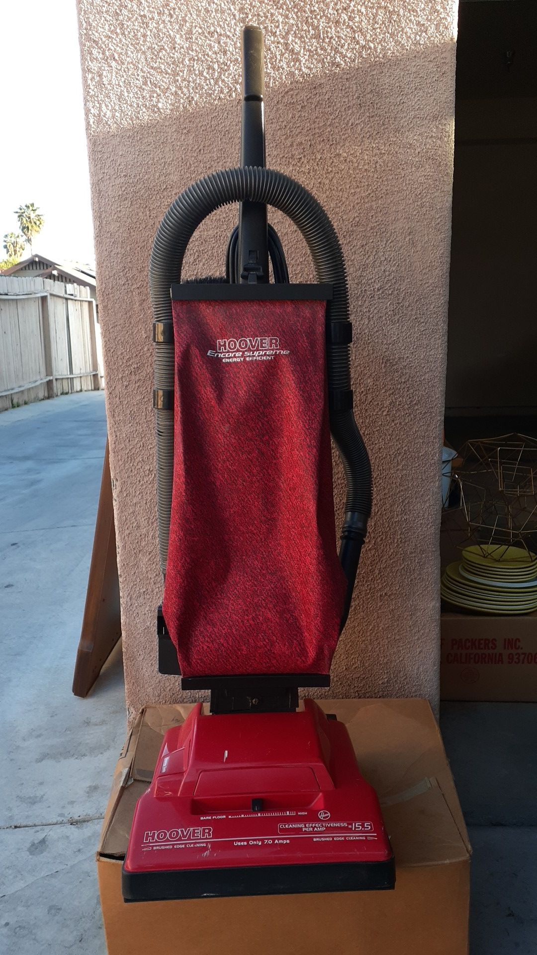 Hoover Encore Supreme 7 Amp Vacuum Cleaner for Sale in Long Beach, CA