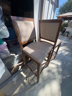5 Chairs