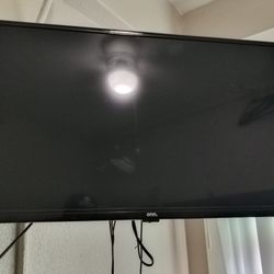 YOUR BEST OFFER - 32" ONN Roku TV w/ Remote - MUST GO TODAY