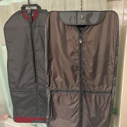 Great Moving Deal 2 Like New Clothes Luggage 🧳 Carrier Get Both 