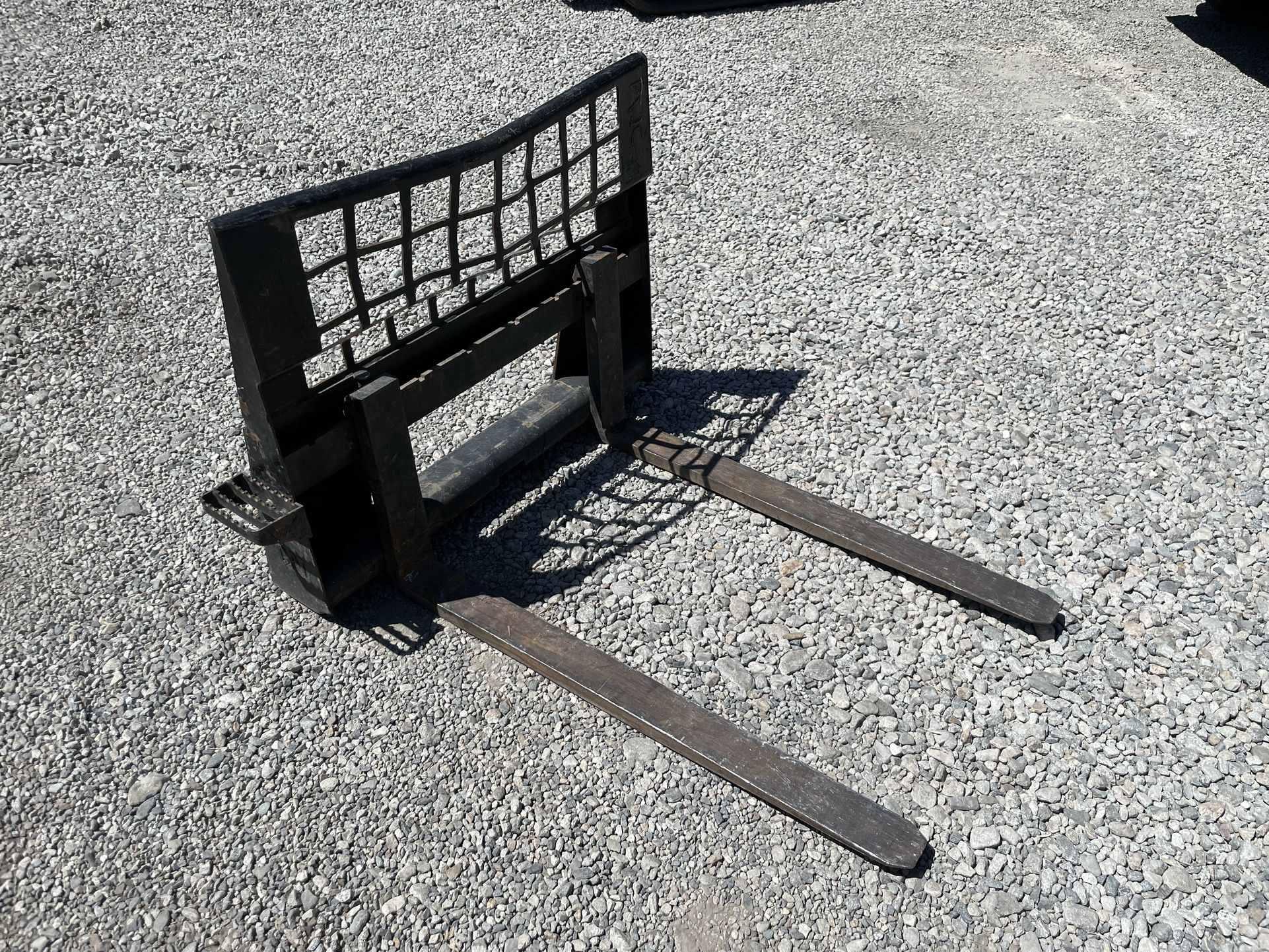 Caterpillar Skid Steer Pallet Forks 