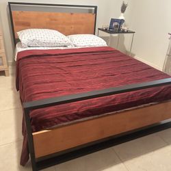 Full Size Bed 