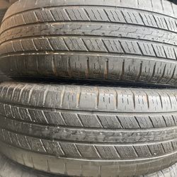 255 65 18 MASTERCRAFT   MATCHING PAIR   $30 for the 2 tires
