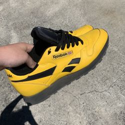 Yellow Reebok Men’s Shoes       (size10.5)