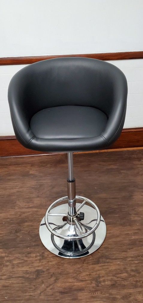 Adjustable Chair - Like New