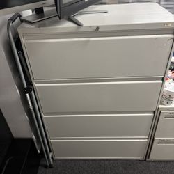 Filing Cabinet - 4 Drawers