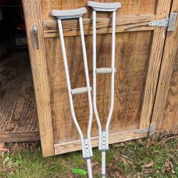 Crutches 