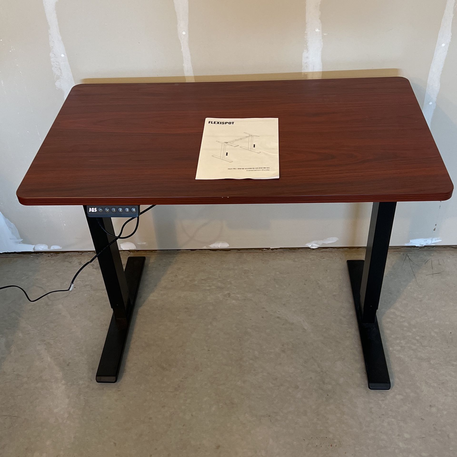 FLEXISPOT Standing Desk 40 X 24”