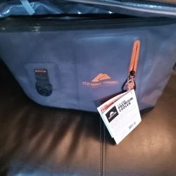 New Ozark Trail 12 Can PREMIUM COOLER Outdoor Ekuipment 