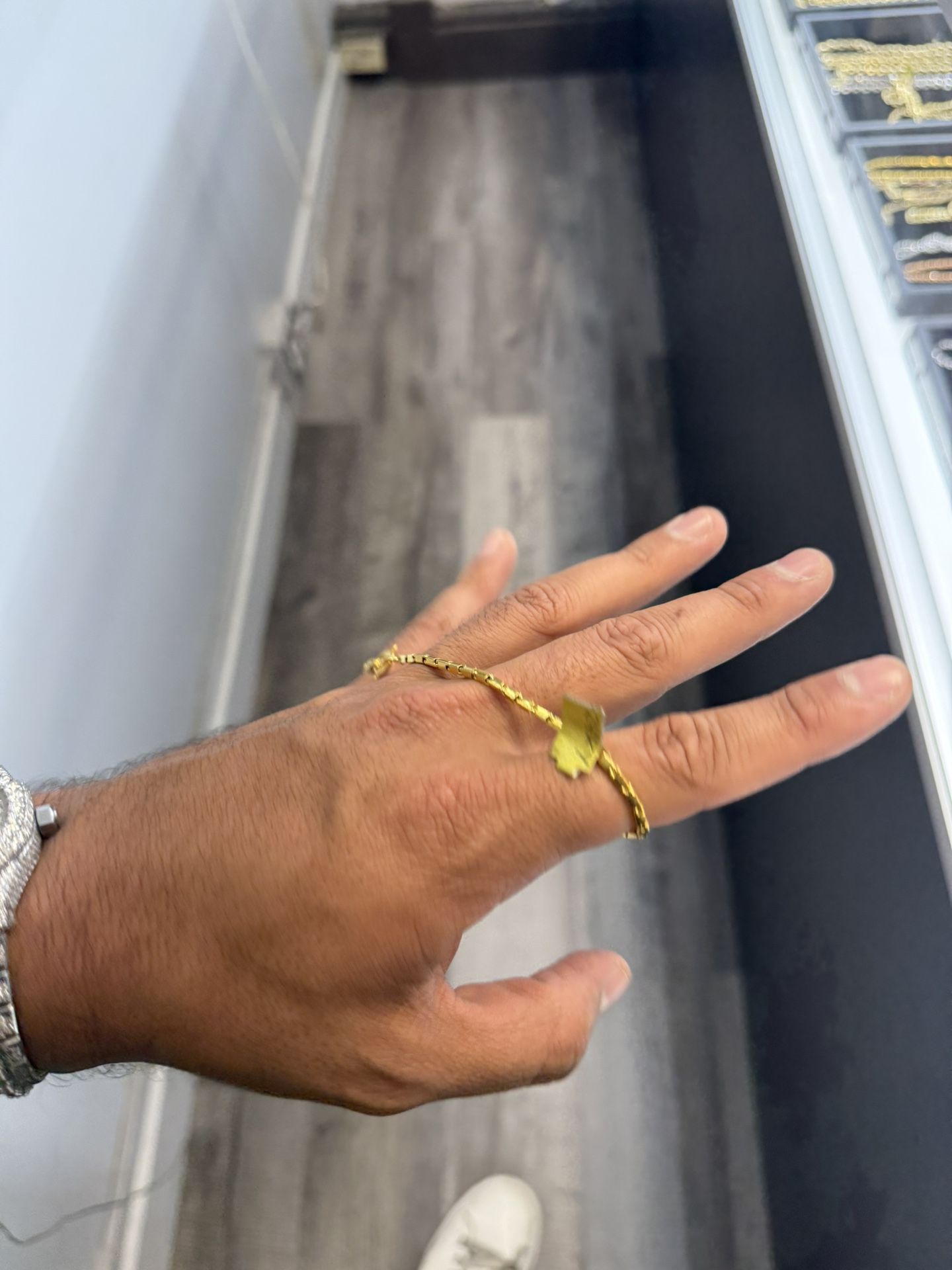 24k bhat bracelet 11.7g 9 inches 3mm