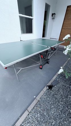 KETTLER Sport Axos Outdoor Table Tennis Table Bundle with Rackets and Balls