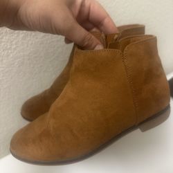 Cat & Jack Girls Boots Size 1