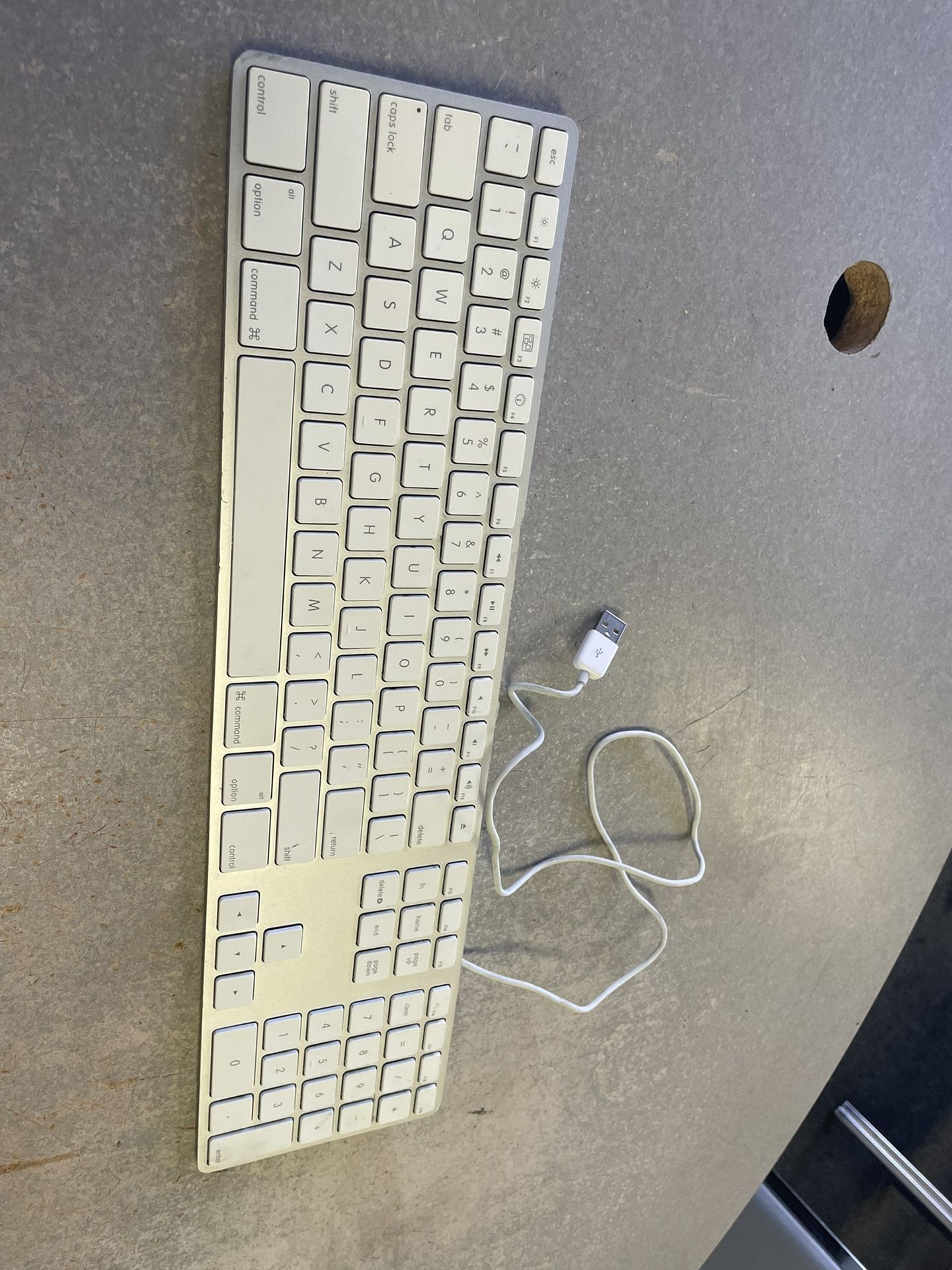Genuine Apple Wire Keyboard
